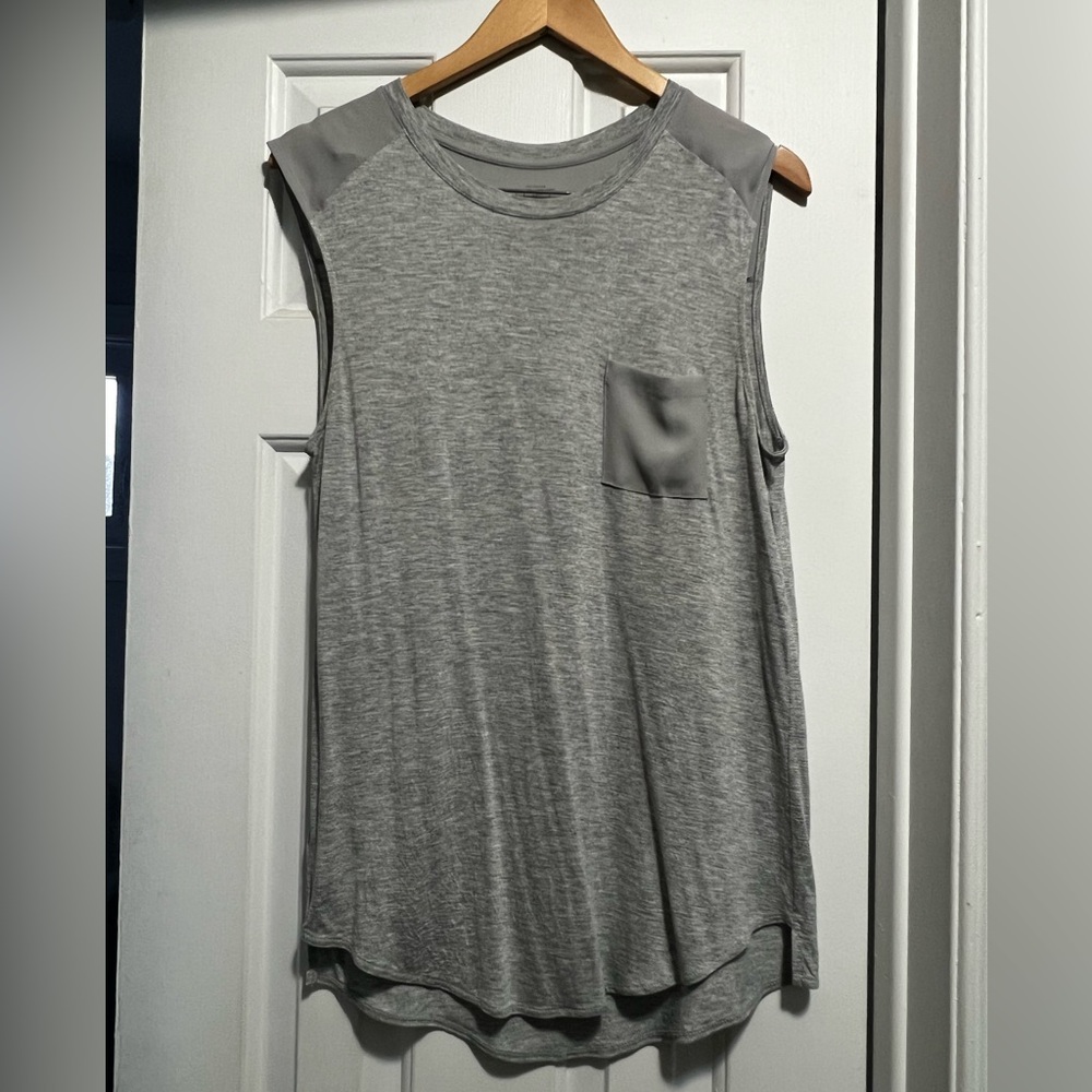 NWOT - LOFT Gray Sleeveless Top Size L (Ptp 19”)